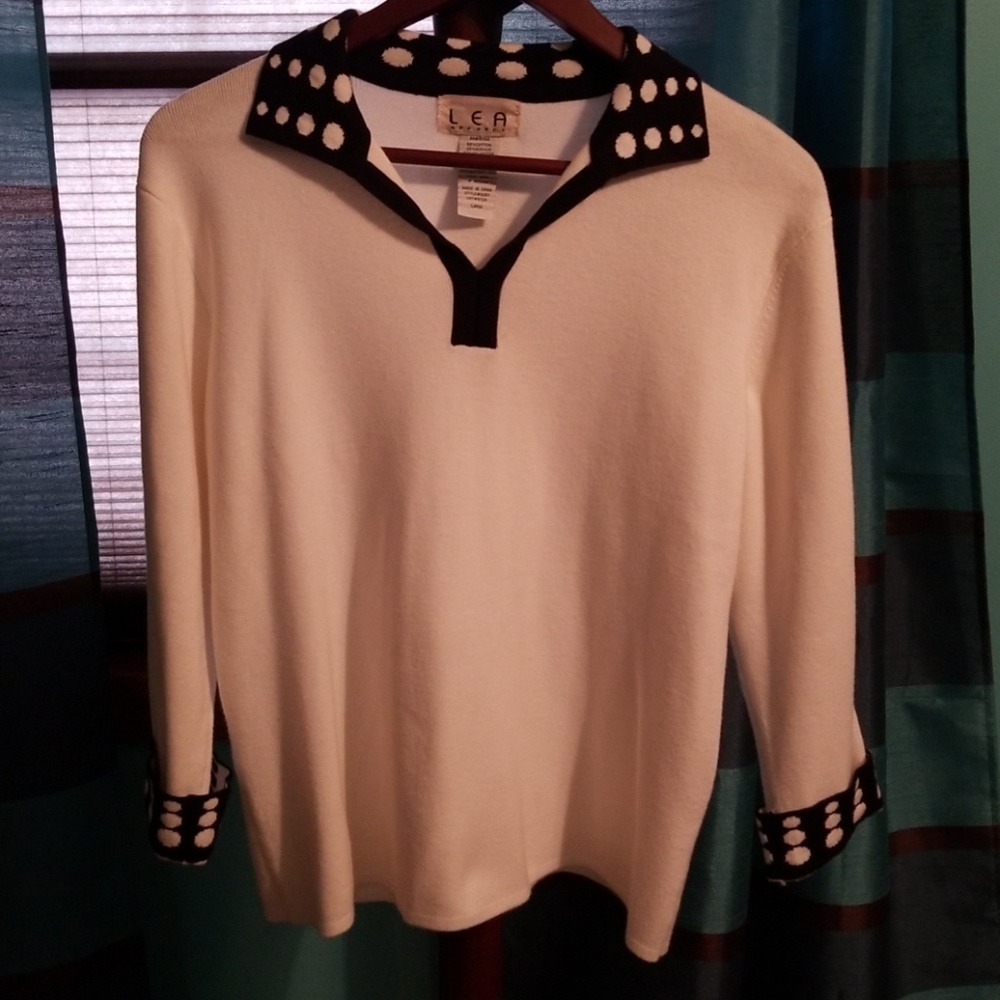 Black/White Top W/Polka Dot Detailing